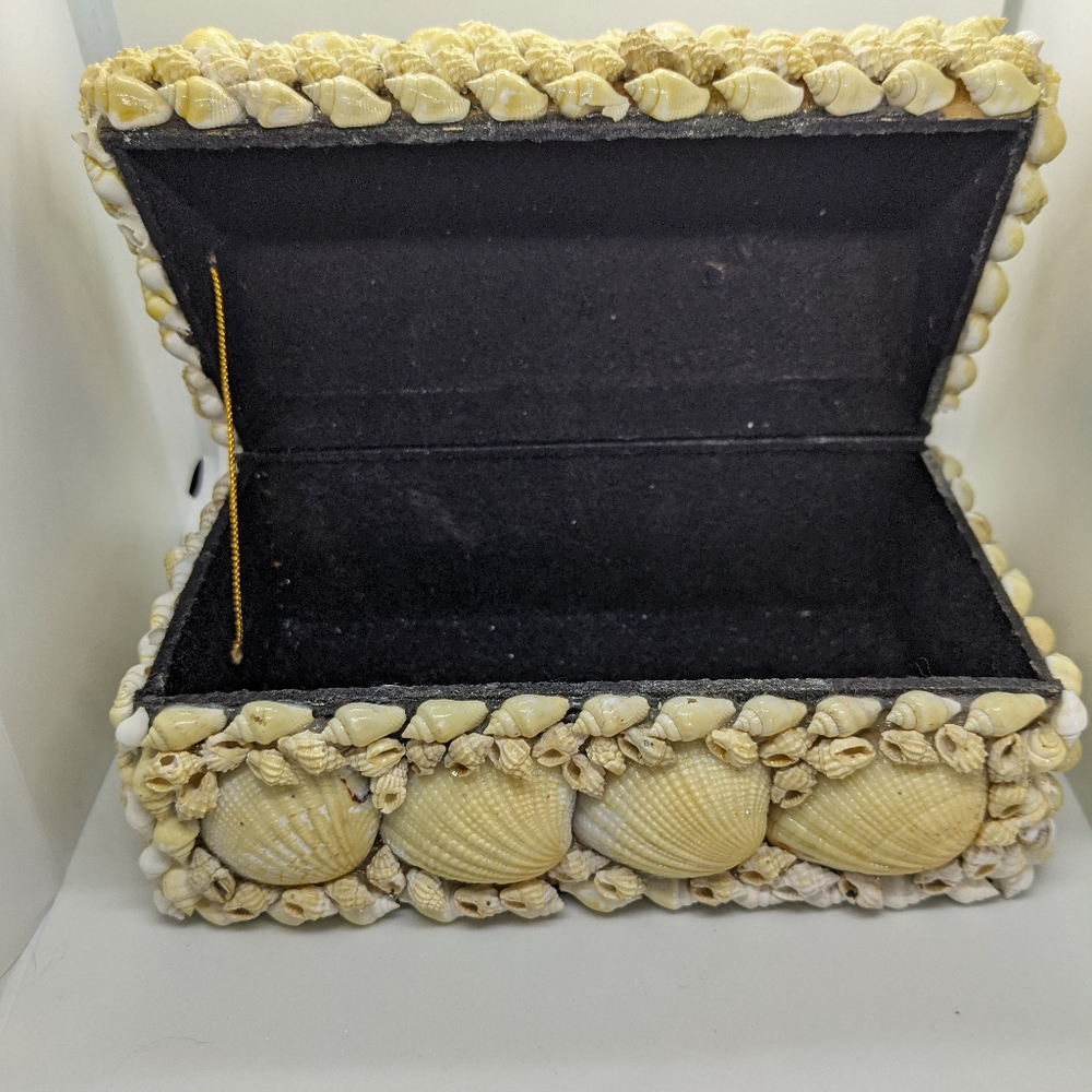 Jewelry box - Picture 2 of 4